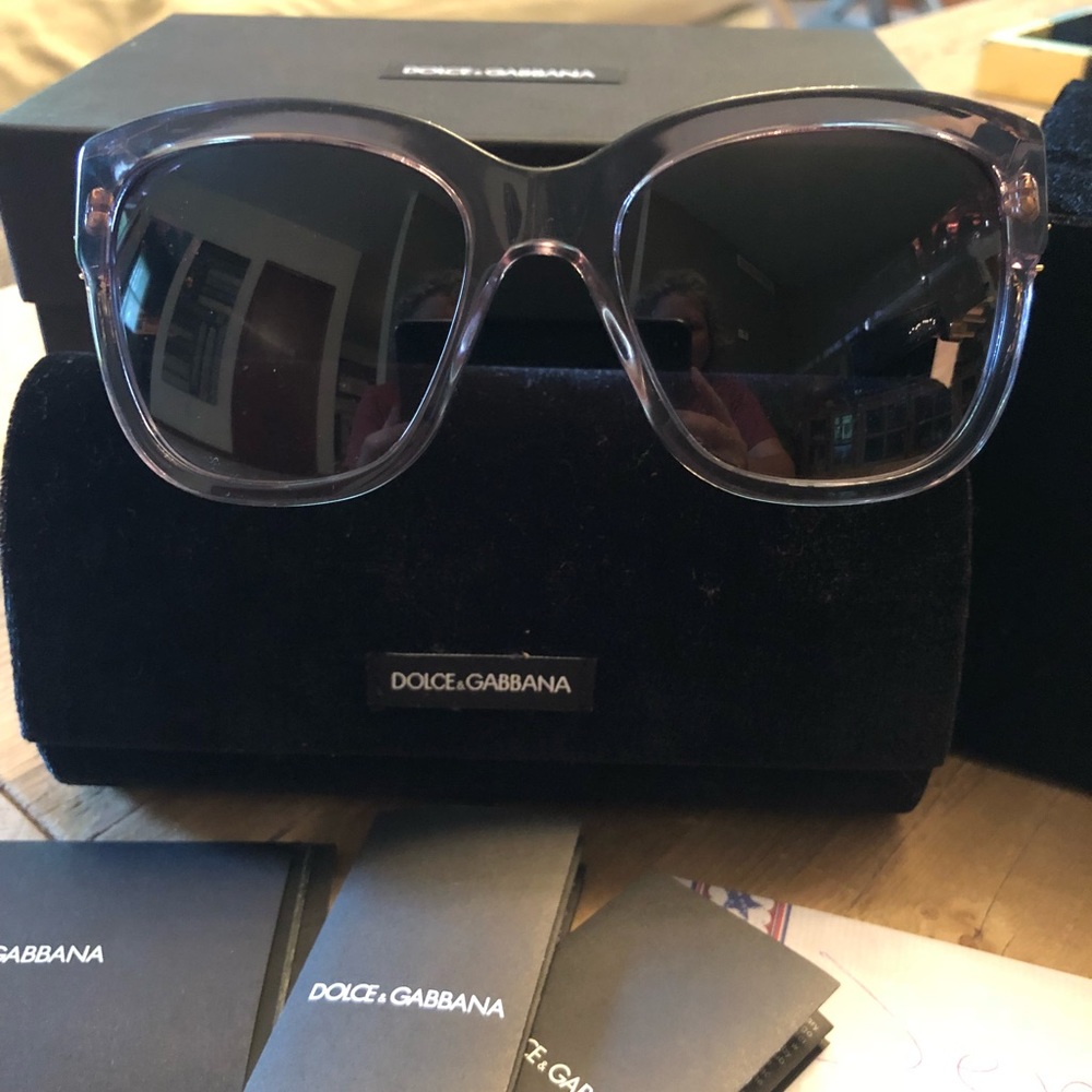 ❤️❤️SOLD❤️✔️Dolce & Gabbana Jeweled Bee Sunglasses